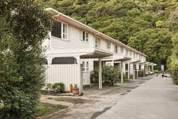 5/371 Muritai Road, Eastbourne