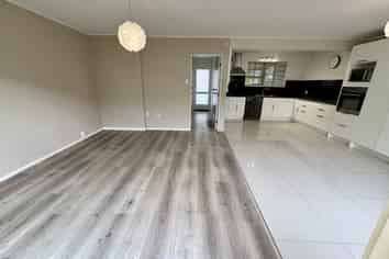 5/371 Muritai Road, Eastbourne