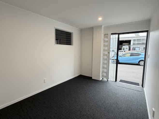 Vacant & Fully Refurbished | Move-In Ready