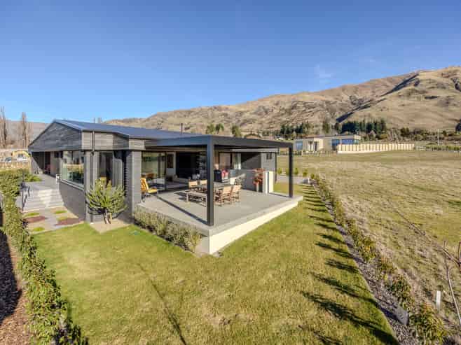 19 Glenbrae Crescent, Wanaka