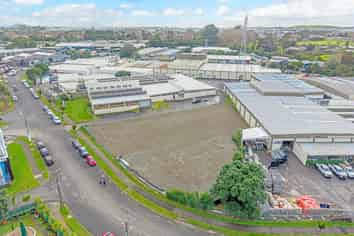 SECURE INDUSTRIAL YARD FOR LEASE
