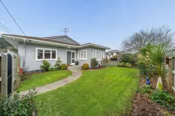 204 Waiwhetu Road, Waterloo