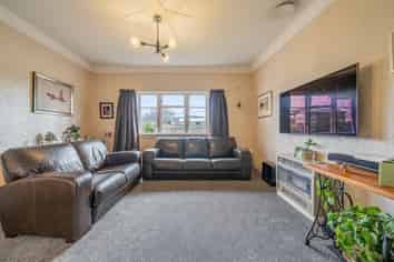 204 Waiwhetu Road, Waterloo