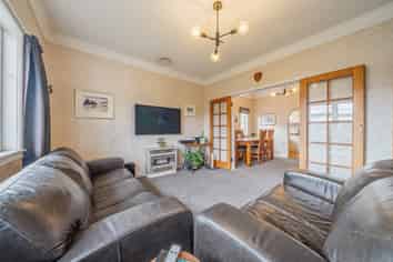 204 Waiwhetu Road, Waterloo