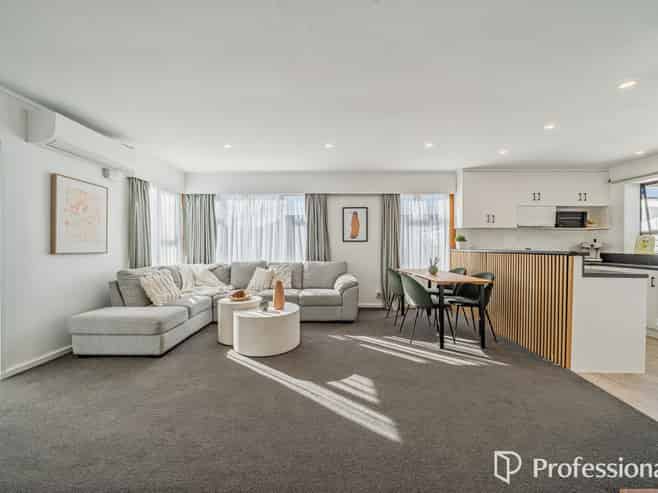 9 Wood Grove, Naenae