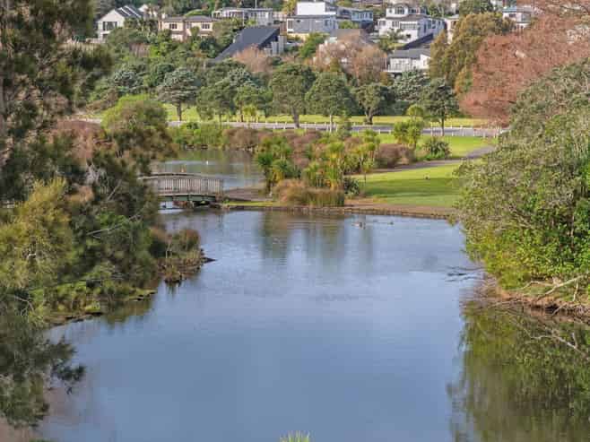 22 Tarahanga Street, Northcote