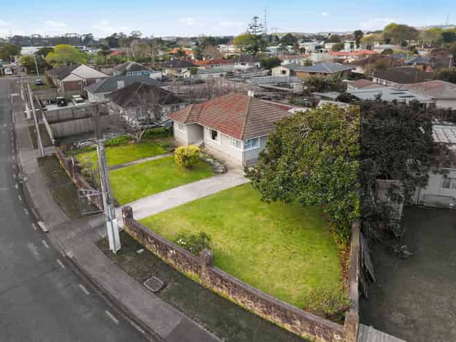 65 Ashton Avenue, Otara