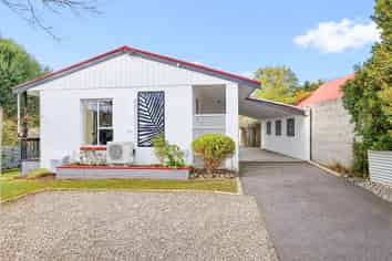 17 Saxbys Road, Glenview