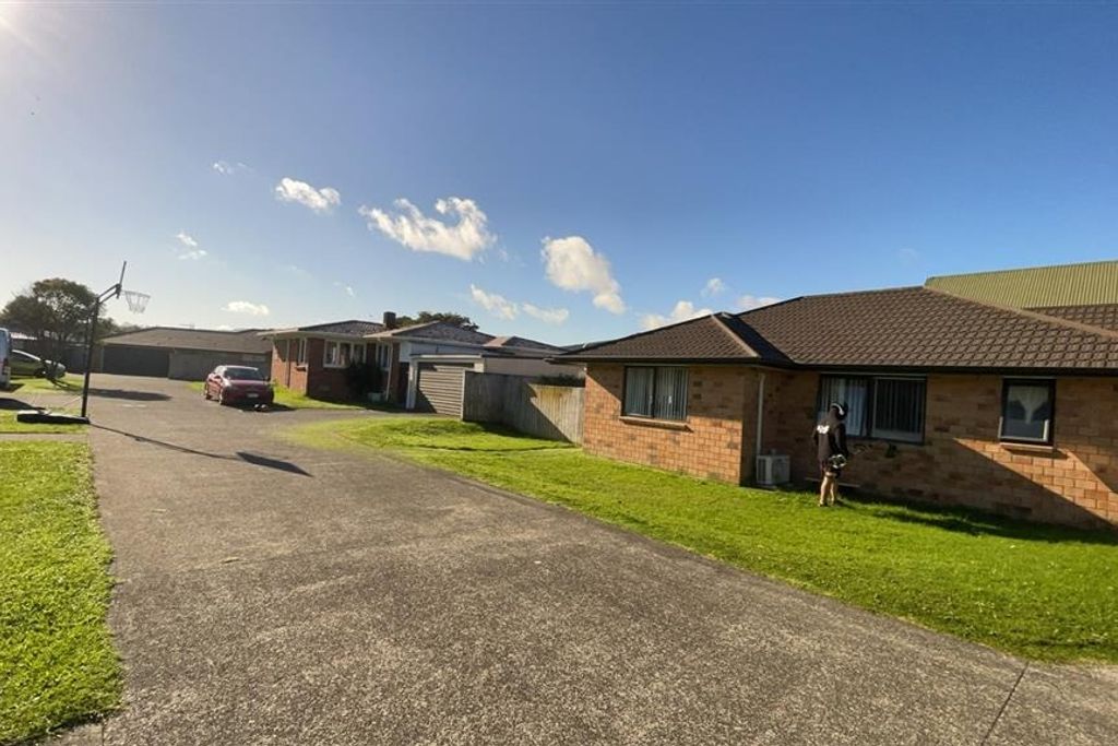 PAPAKURA, 4 BEDROOMS - Vista 2