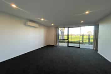 15 Malaga Crescent, Harewood