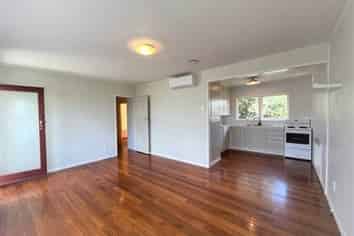2/23 Aramoana Avenue, Devonport