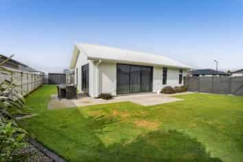 14 Hodge Park Lane, Inglewood