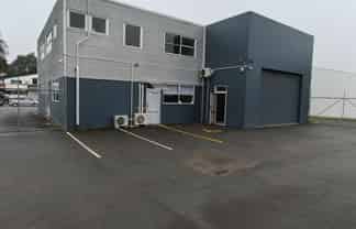 Tidy With Secure Yard