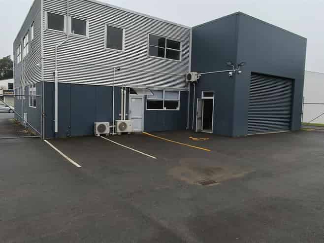 Tidy With Secure Yard