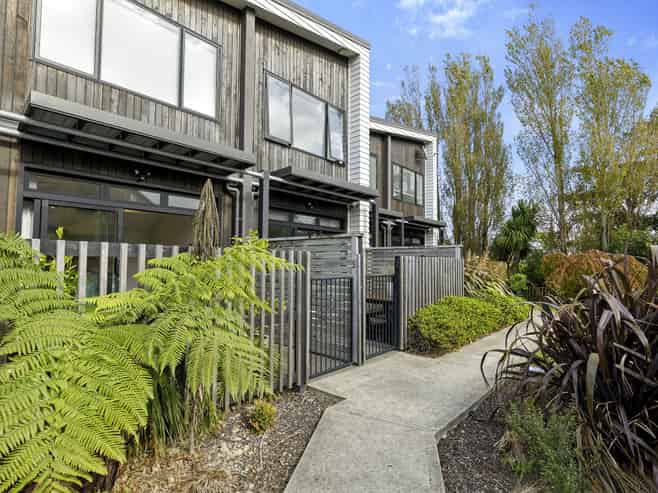 5 Glen Evans Crescent , Fairfield