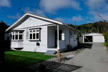 17 Ranelagh St, Karori