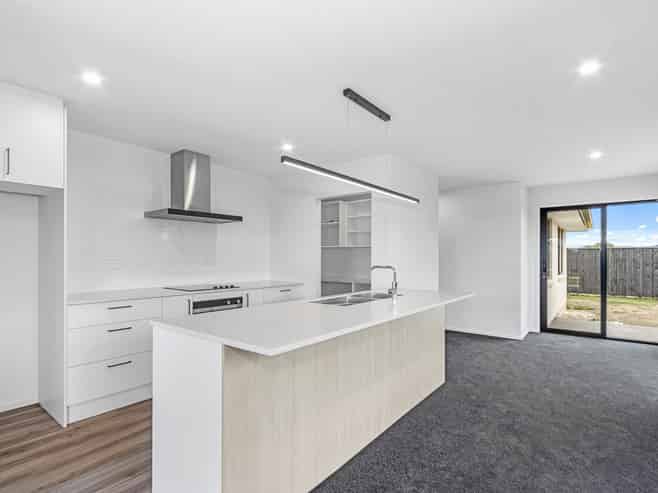 43 Mehrtens Crescent, Ravenswood