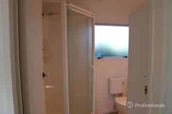 9a Greers Road, Weymouth