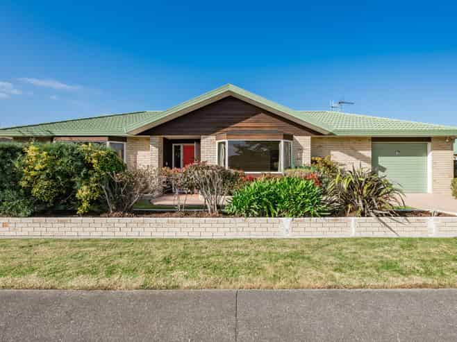 2a Cedar Drive, Paraparaumu Beach