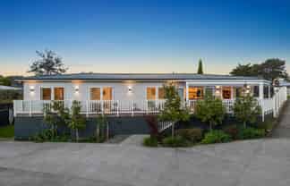 17A Roseneath Place, Birkdale