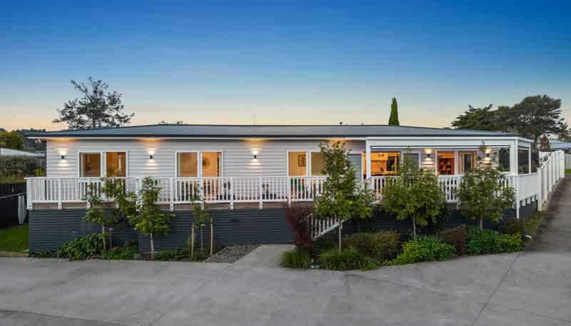 17A Roseneath Place, Birkdale