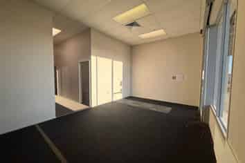 SHOP AT ALBANY NORTHRIDGE PLAZA
