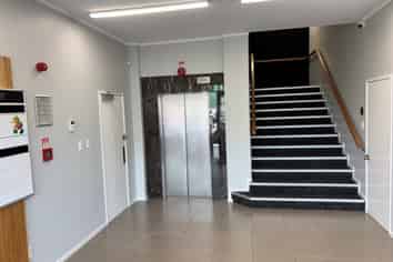 SEEKING OFFICE TENANT