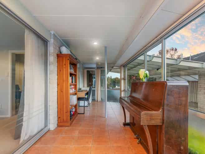 79 Wingate Street, Redwood