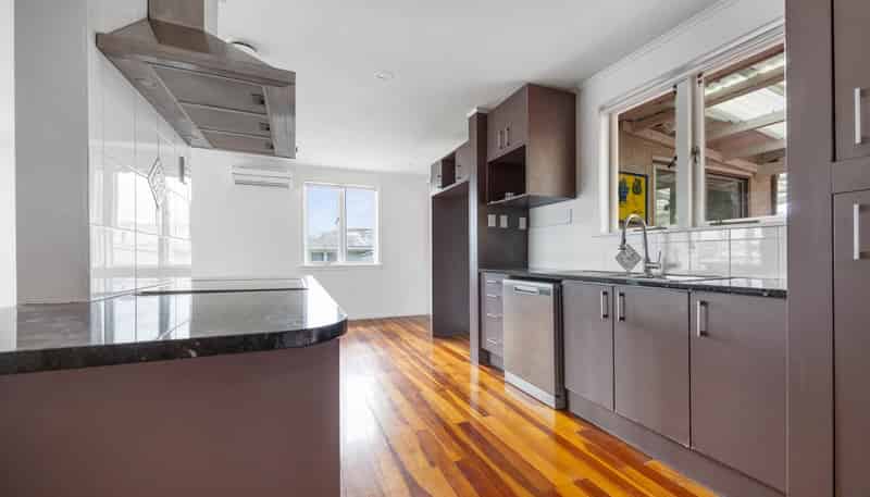 20 Wharf Road, Te Atatu Peninsula