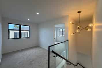 Auckland - Address withheld