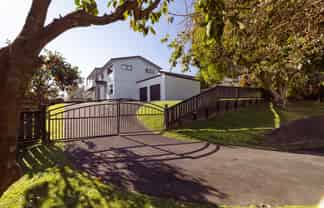 33 Sherwood Street, Bellevue