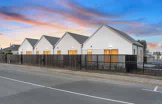 1-4/31 Vickerys Road, Wigram