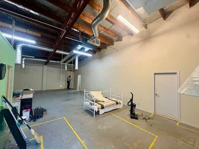 Convenient City Storage/Workshop