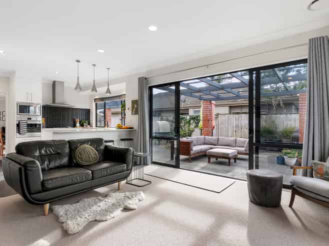38 Stranraer Crescent, Wattle Downs