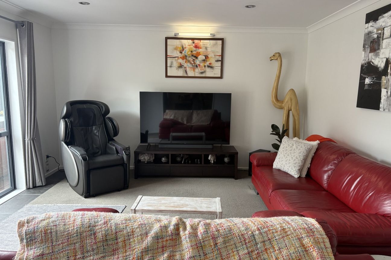 Four Bedroom Family Home - Vista 5