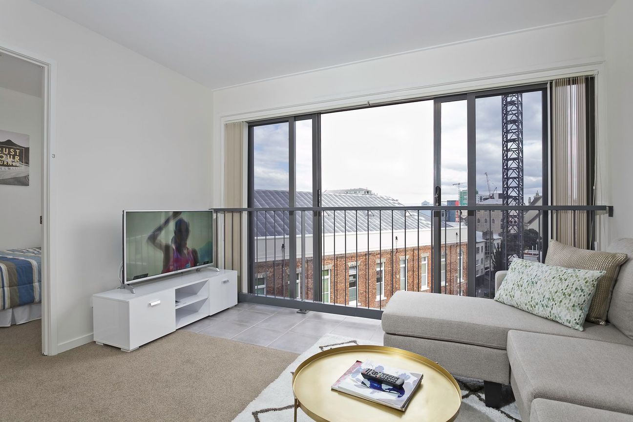 Sunlit City Living: Spacious Three-Bedroom Gem on Queen Street - Ansicht 4