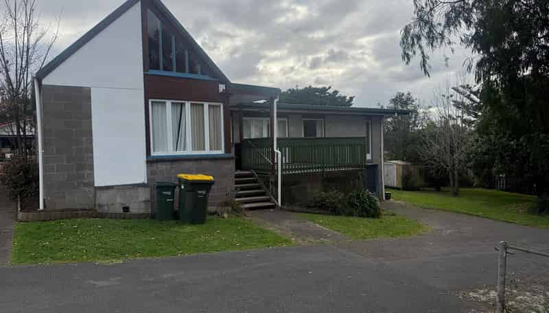 56 Reeves Road, Pakuranga