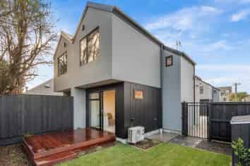 4/12 James K Baxter Place, Sydenham