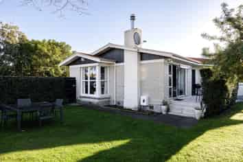 14 Bale Place, Havelock North