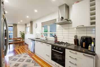 14 Bale Place, Havelock North
