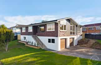 9 Kurnell Drive, Botany Downs
