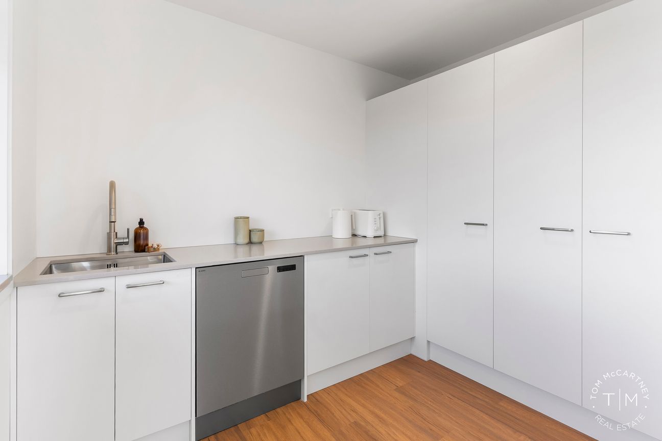 Stunning Fully Renovated Family Home - Widok 5