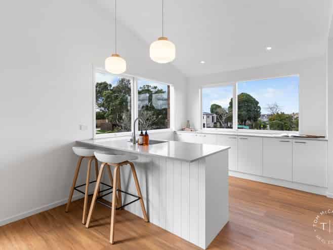 9 Kurnell Drive, Botany Downs
