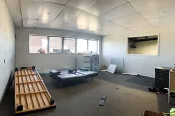 High Stud Tilt Slab Warehouse | 100 m2 | Manukau