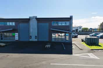 High Stud Tilt Slab Warehouse | 100 m2 | Manukau