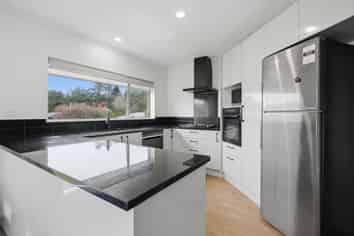 4 Cyrus Street, Whalers Gate