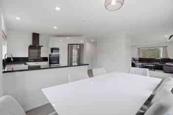 4 Cyrus Street, Whalers Gate
