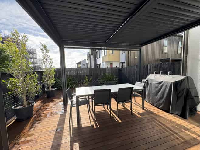 40 Glidepath Road, Hobsonville