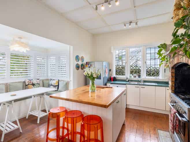 18 Seaview Terrace, Mount Albert