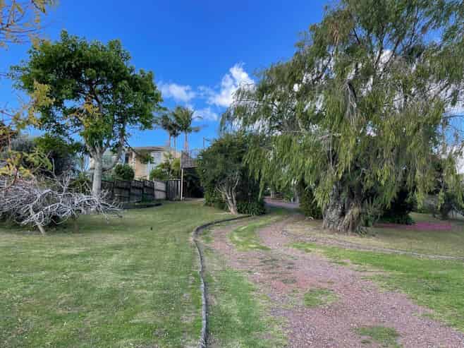 893 Whangaparaoa Road, Manly